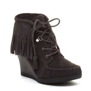Minnetonka wedges